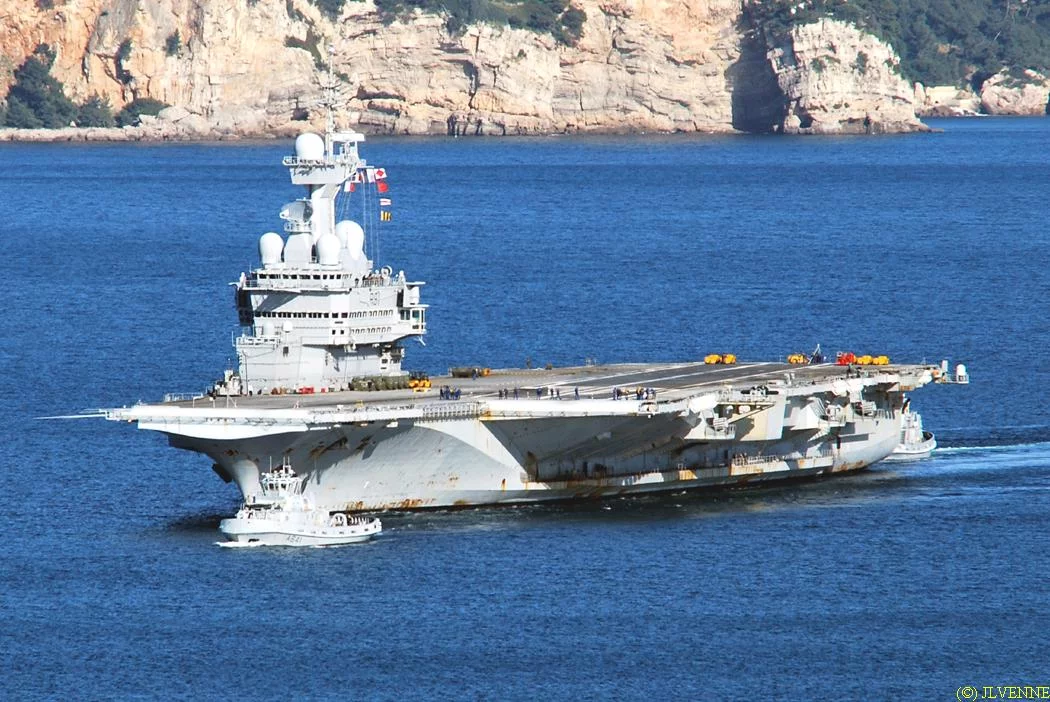 Le porte-avions Charles de Gaulle rentre de la mission Agapanthe