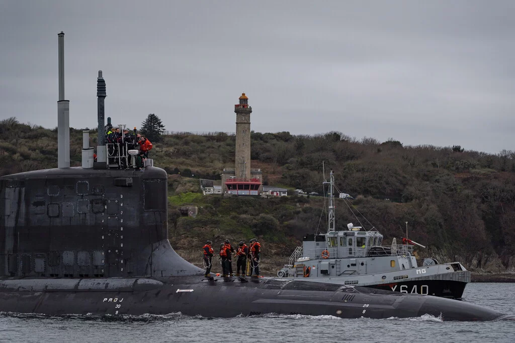 Le SNA américain USS Oregon arrive à Brest