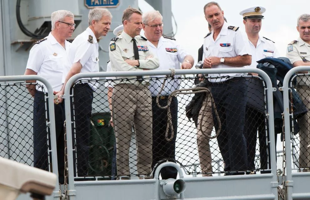 Le chef d’état-major des armées à la rencontre de la Marine nationale