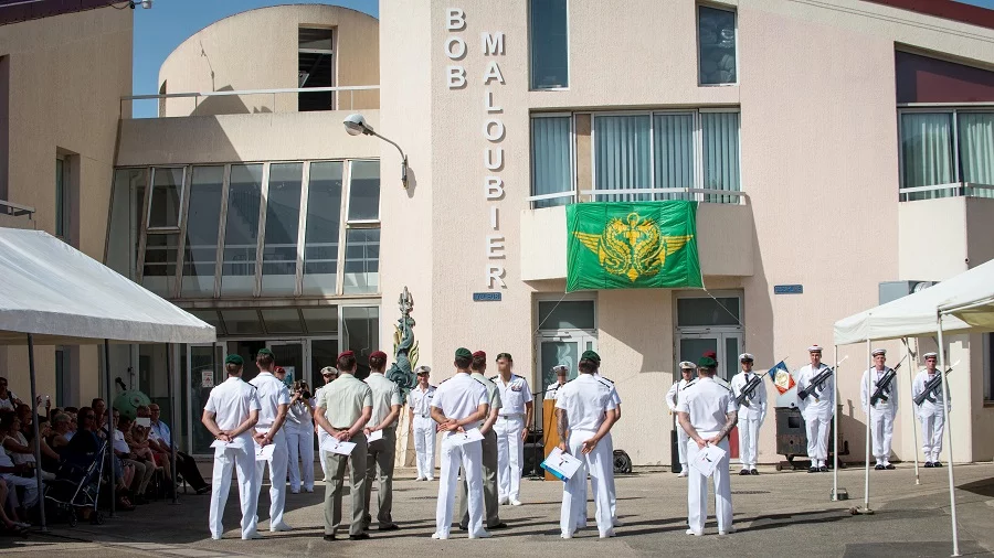 Cérémonie de remise des certificats au 92ème cours nageur de combat