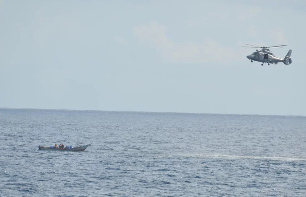 La frégate Germinal intercepte plus de 150 kg de drogue et de 7 présumés narcotrafiquants