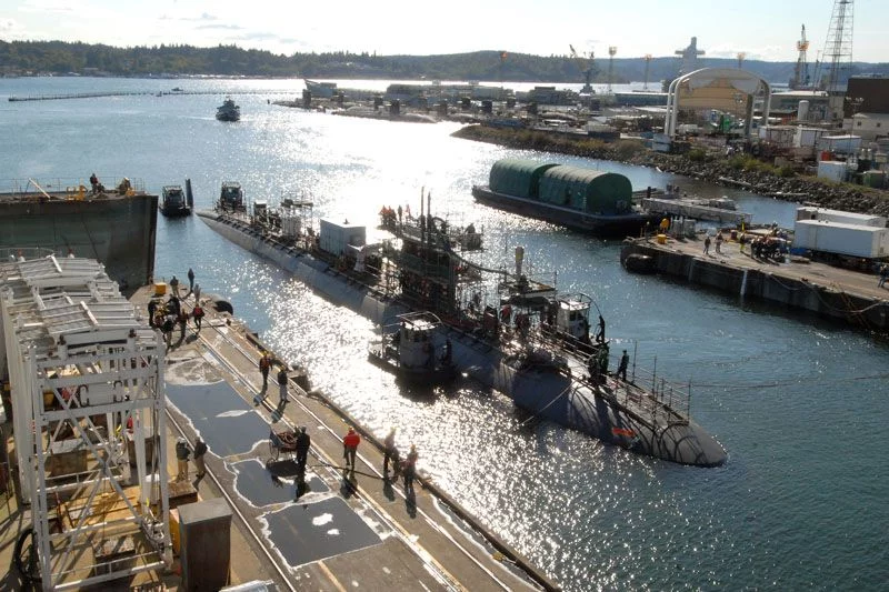 L'USS San Francisco à quai