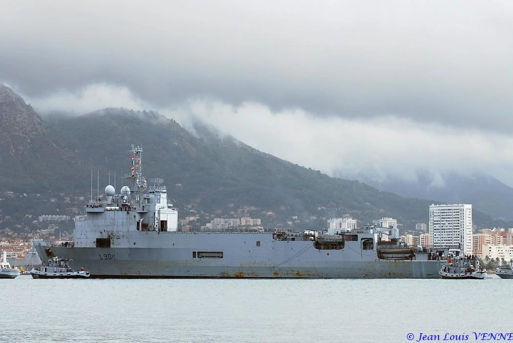 Un CTM sort du radier du TCD Foudre