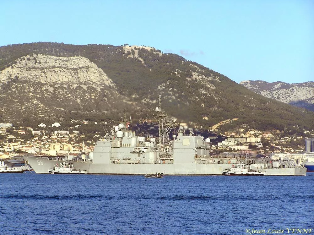 Le San Jacinto arrive Ã  Toulon
