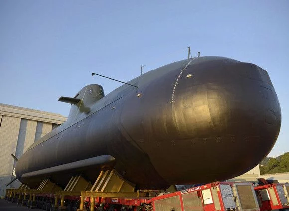 L’Italie lance le sous-marin Pietro Venuti