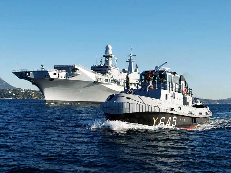 Le Cavour entre dans la rade de Toulon