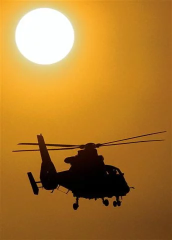 Un hélicoptère Dauphin