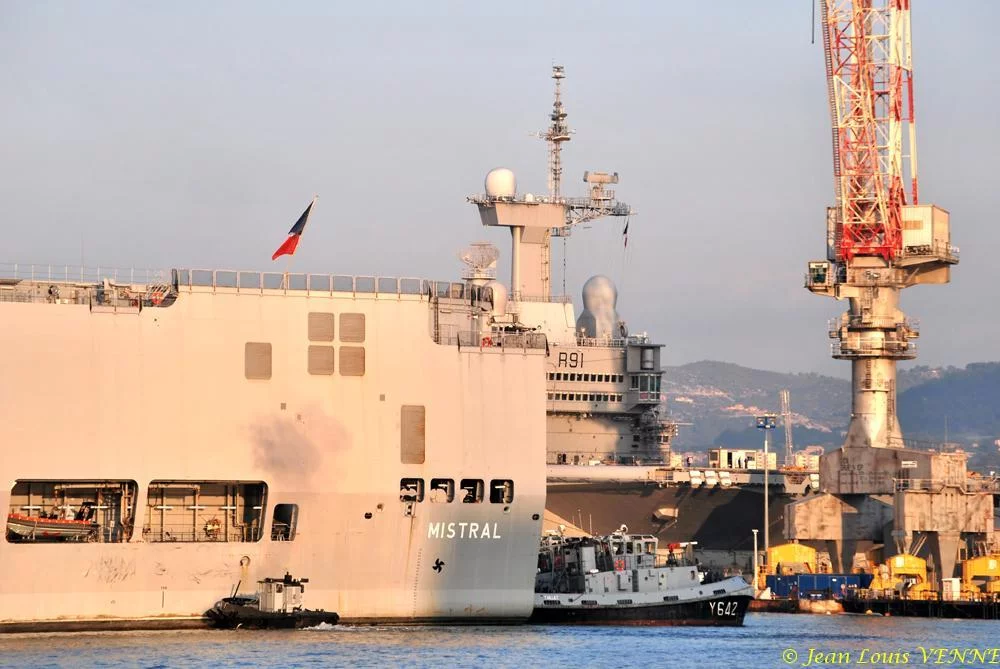 Le Mistral entre au bassin