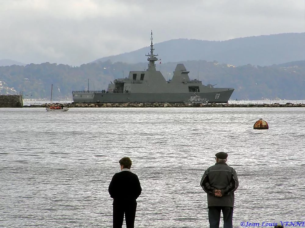 Appareillage de lâ€™Intrepid