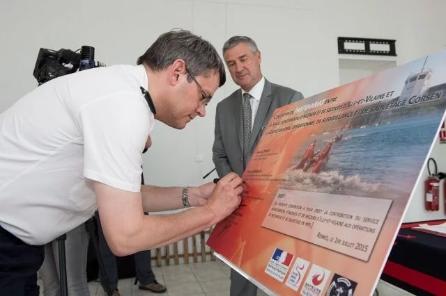 Signature d'une convention entre le SDIS 35 et le Cross Corsen