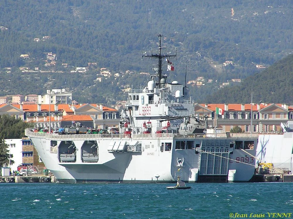 Le San Marco Ã  quai Ã  Toulon