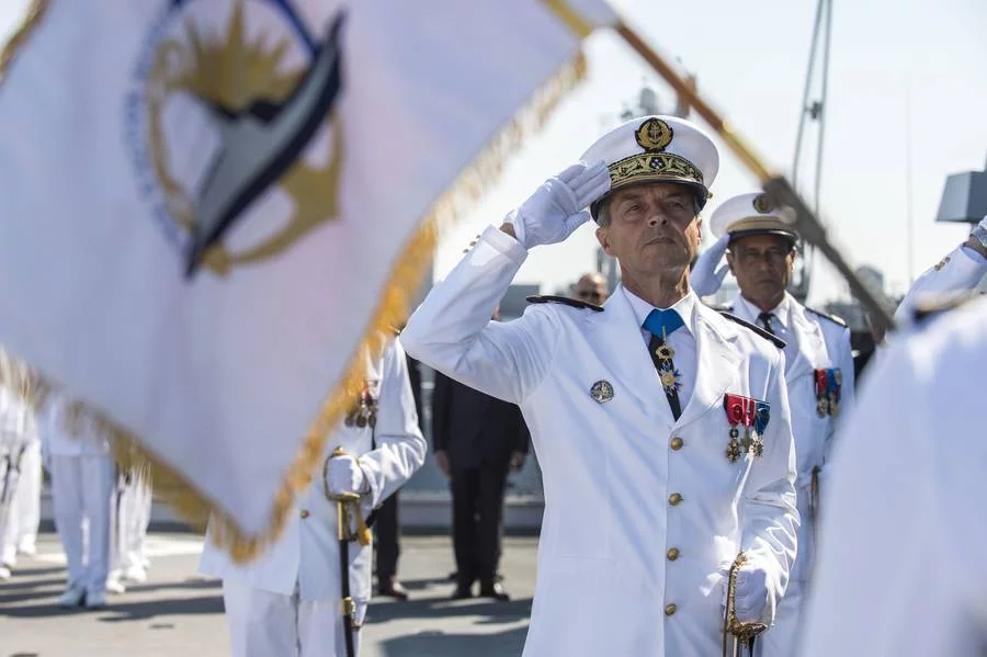 Le vice-amiral d’escadre de Briançon à la barre de la force d’action navale