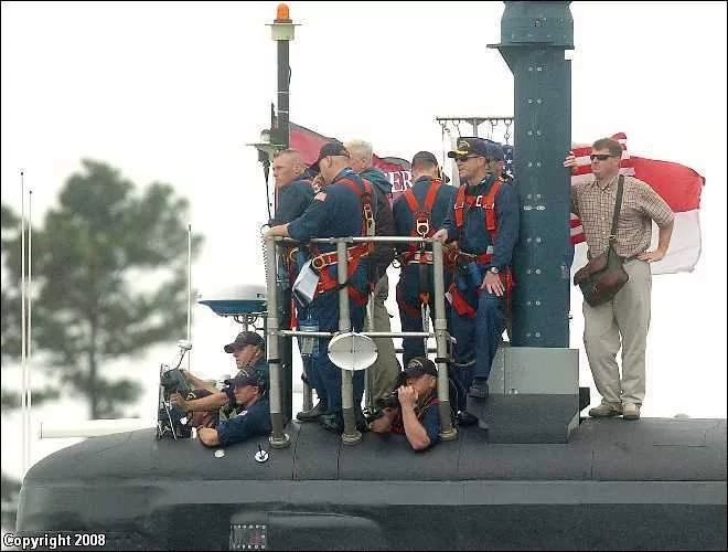 Arrivée de l'USS North Carolina