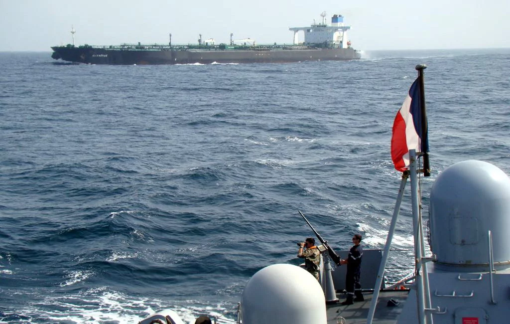 Accompagnement du pétrolier Algrave