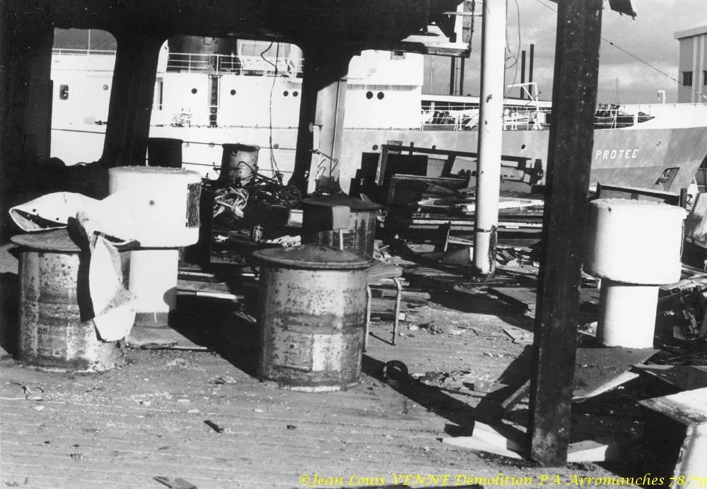 Démolition de l'Arromanches