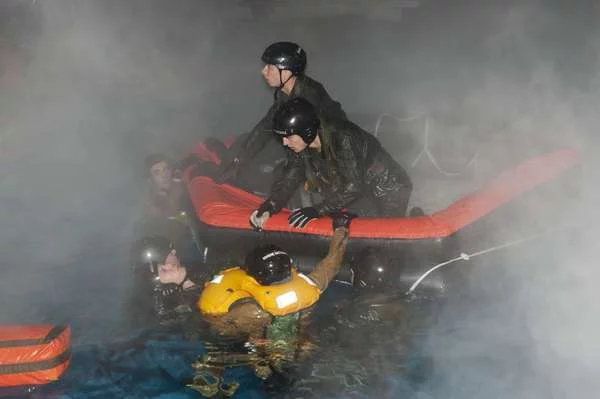 Une centaine d’étudiants d’HEC en immersion à Lanvéoc