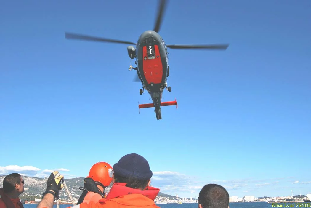 L'hélicoptère Dauphin de service public