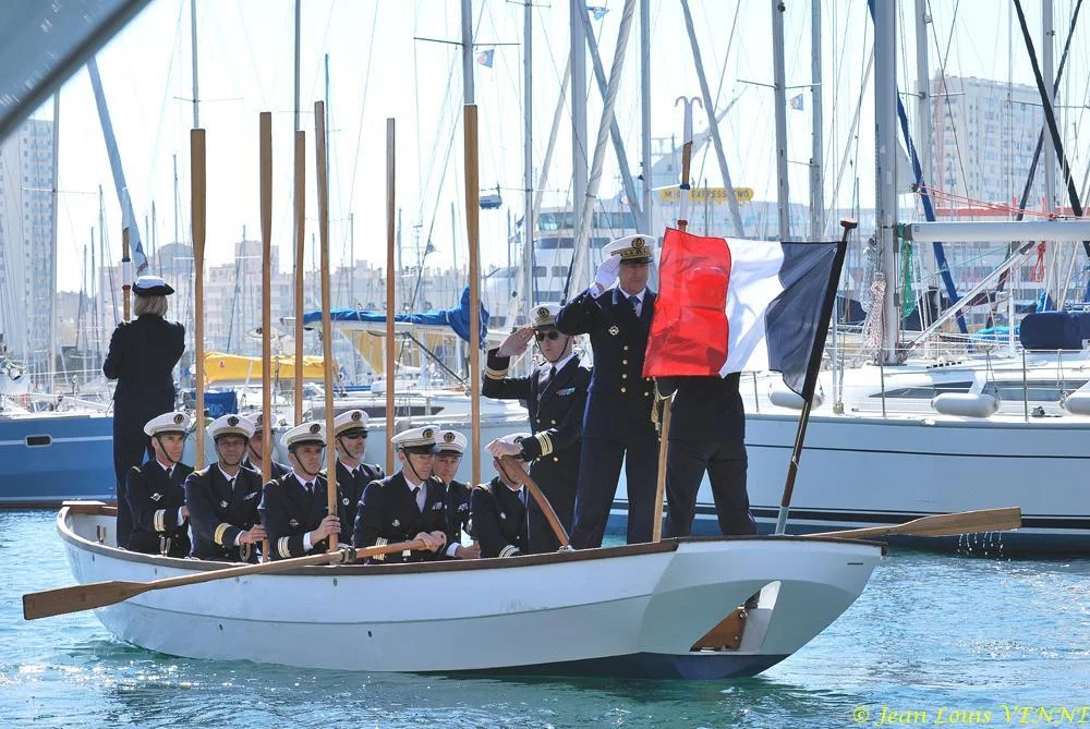 L'amiral Tandonnet sur la baleinière traditionnelle