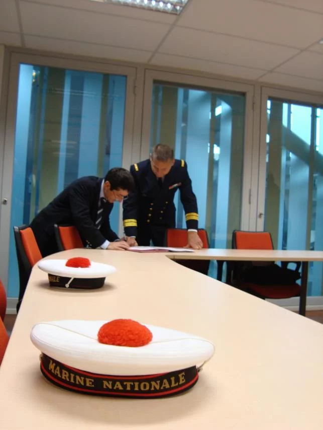 Signature d’une convention de partenariat entre le Rugby club de la marine nationale et le Racing Métro 92