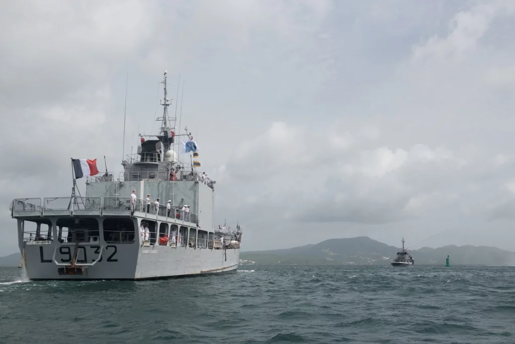 Le BATRAL Dumont d’Urville appareille de Fort-de-France pour la dernière fois