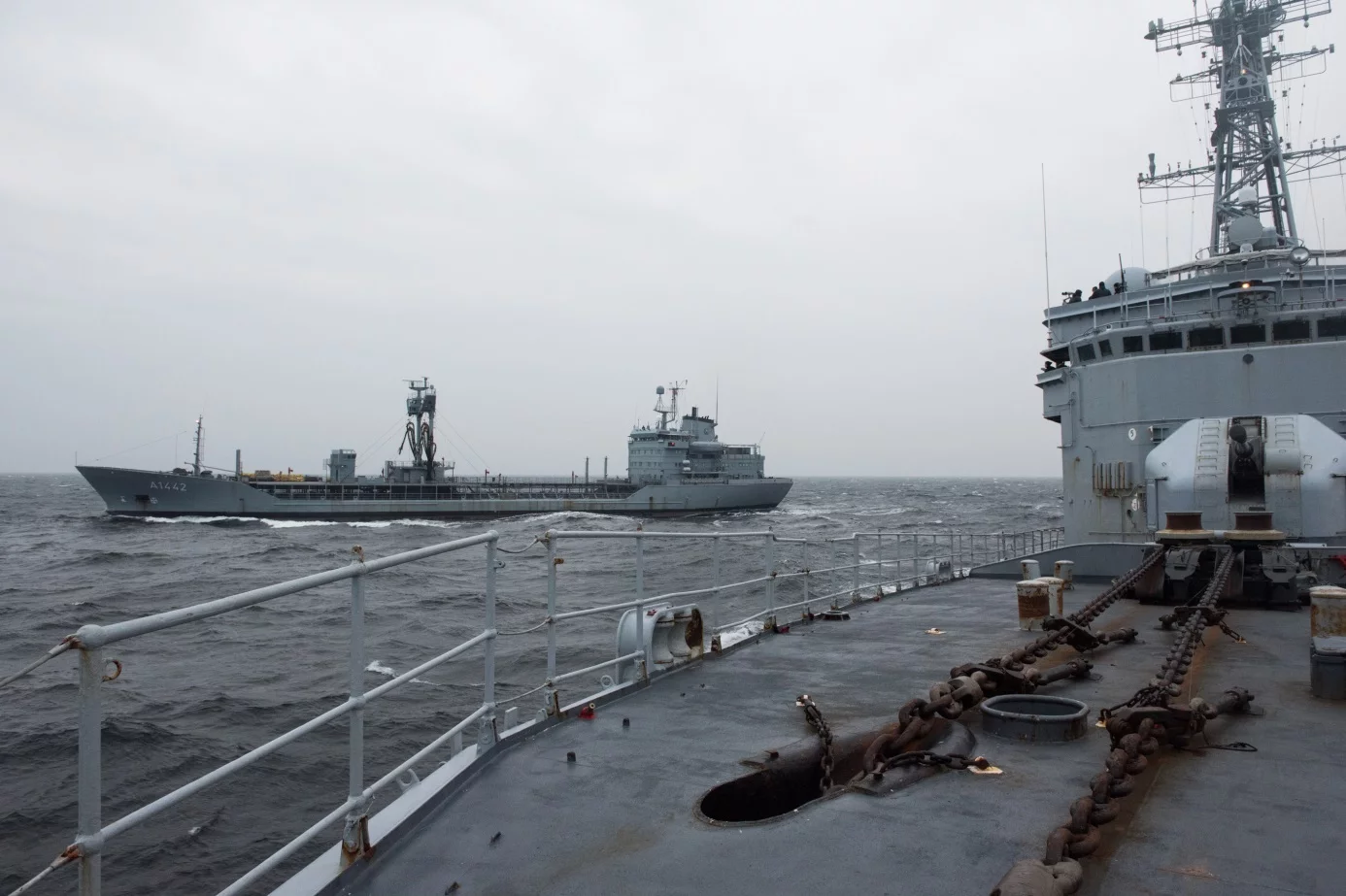 Le Primauguet et le bâtiment de soutien allemand Spessart