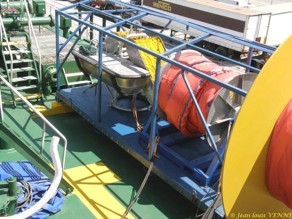 Le barrage flottant du Bahia Tres