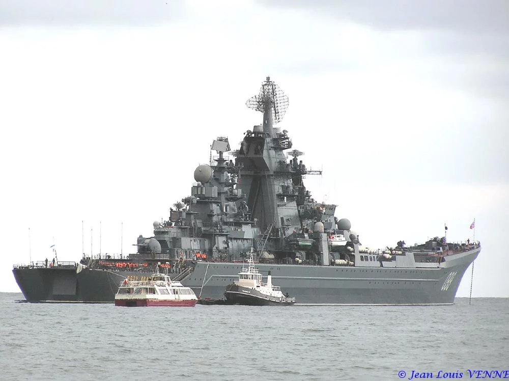 Le croiseur nucléaire russe Pierre le Grand à Toulon