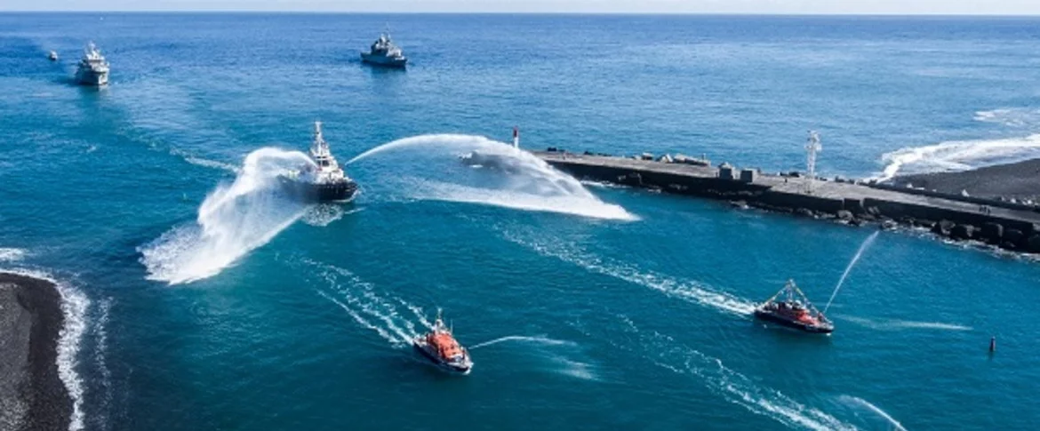 Le B2M Champlain est arrivé à la Réunion