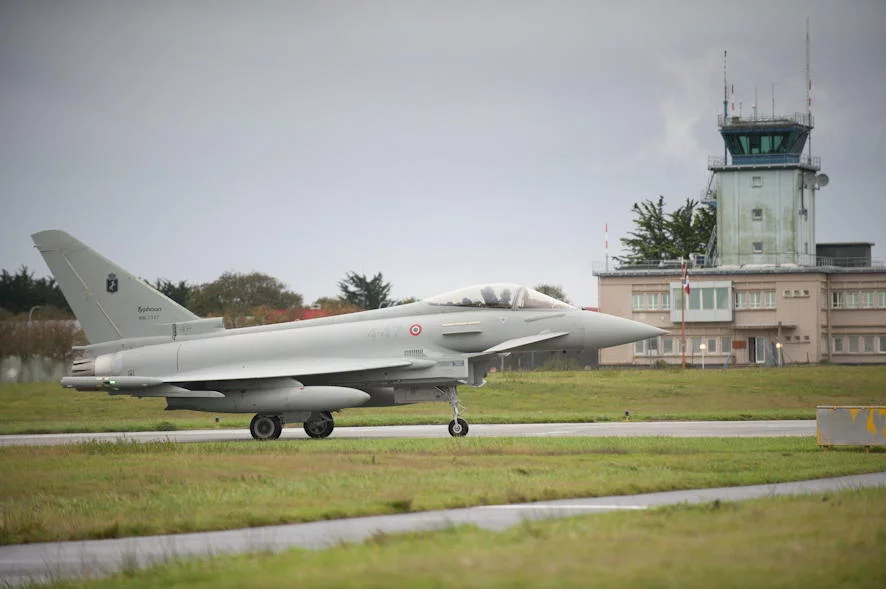 Eurofighter italien au roulage