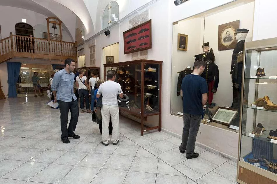 Journées du Patrimoine 2012 : grand succès pour les sites de la Marine nationale 