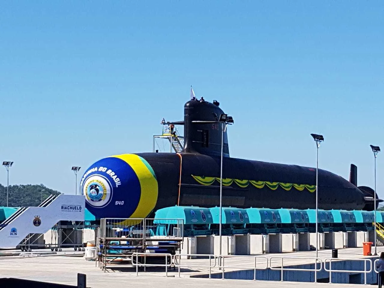 Mise à l’eau du sous-marin RIACHUELO