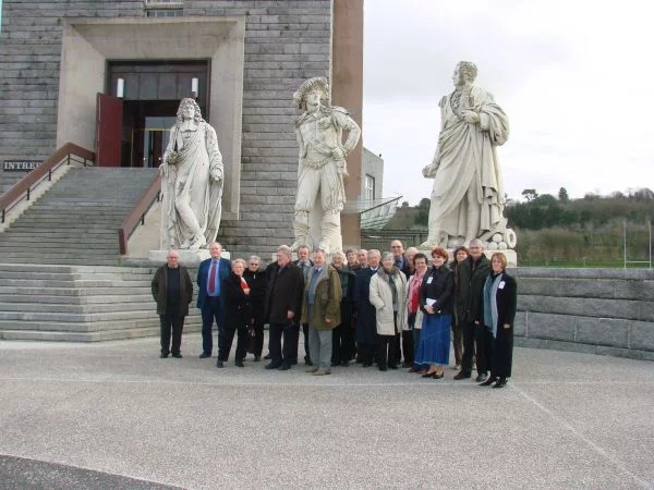 Les des anciens maires du pays de Daoulas Ã  lâ€™Ecole navale