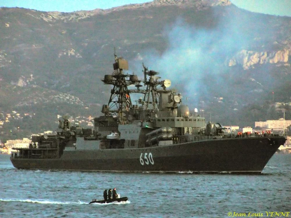 Départ du destroyer russe Admiral Chabanenko