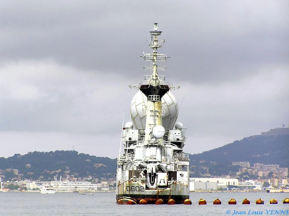 Le Suffren écarté de son poste