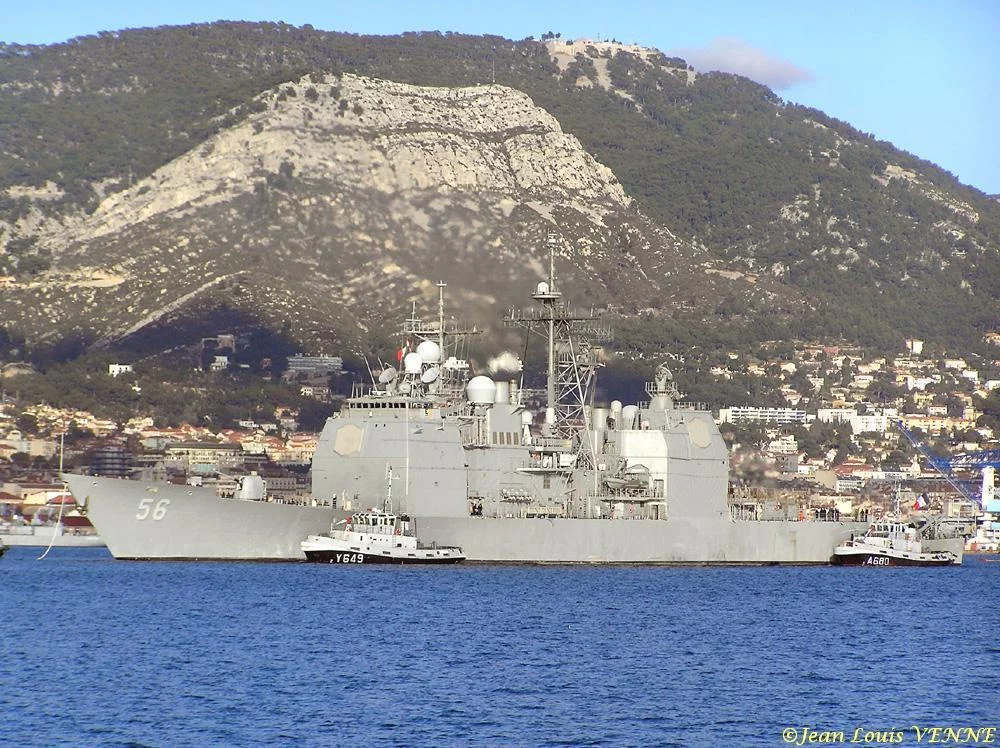 Le San Jacinto arrive Ã  Toulon