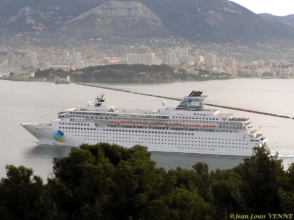 Arrivée du paquebot Island Star à Toulon