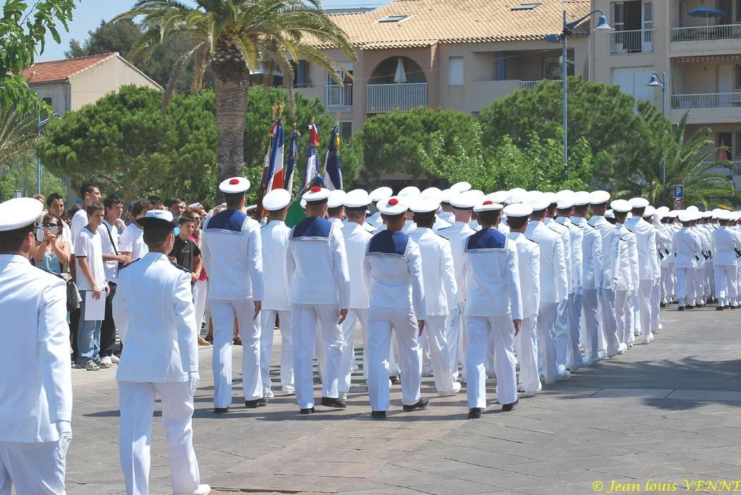 Défilé du CIN précédé de la musique