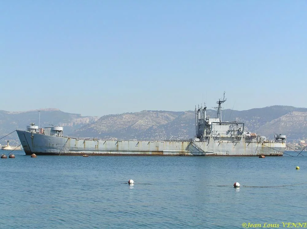 La Dives devant l'école de plongée