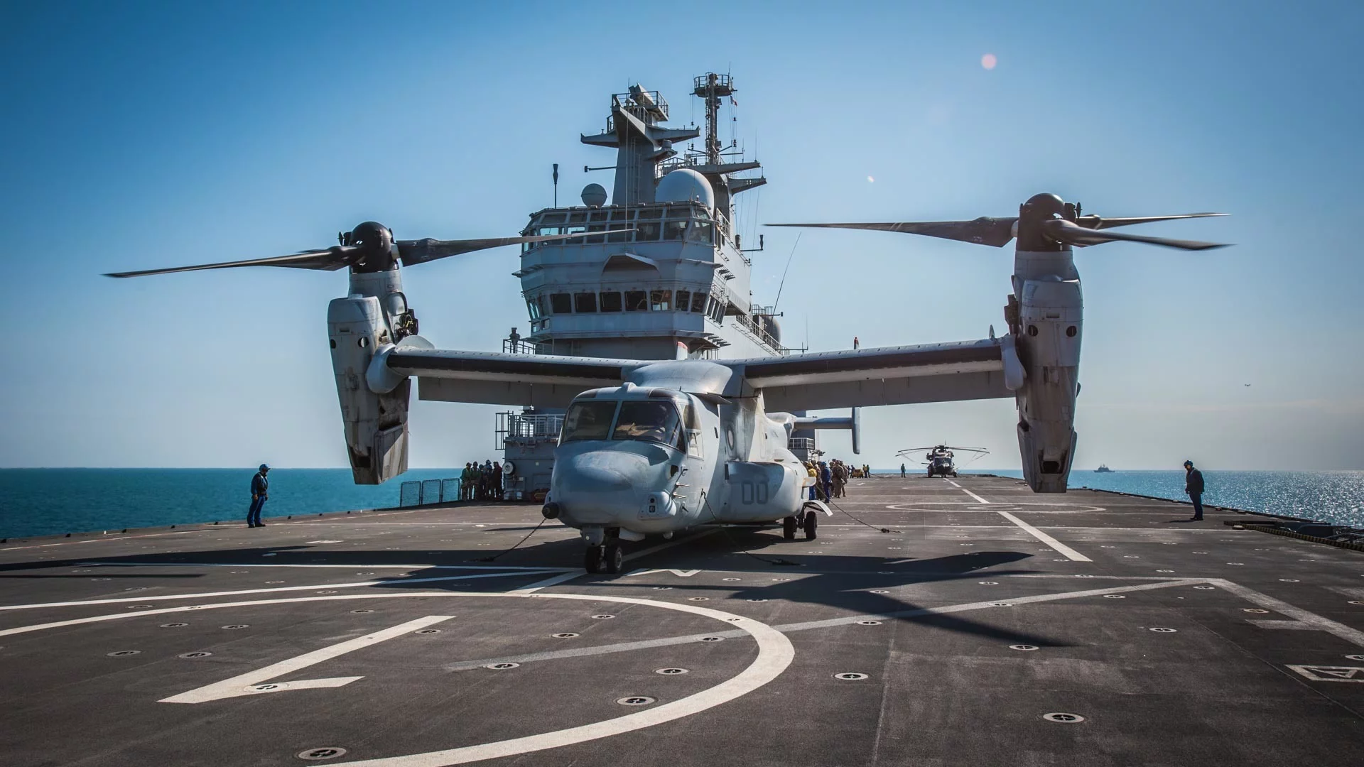 2 aéronefs Osprey-MV22 sur le BPC Tonnerre