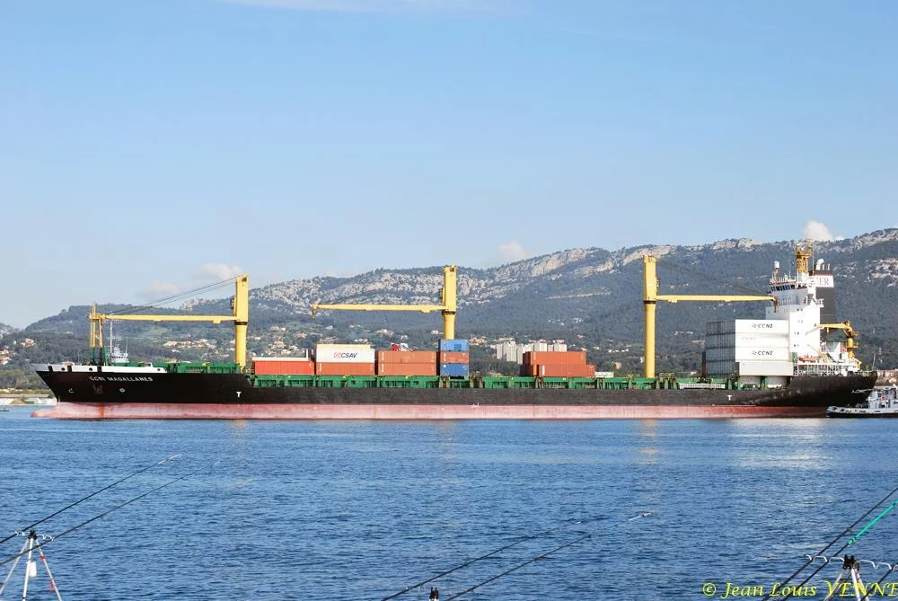 Arrivée à Toulon du porte-conteneurs Magallanes