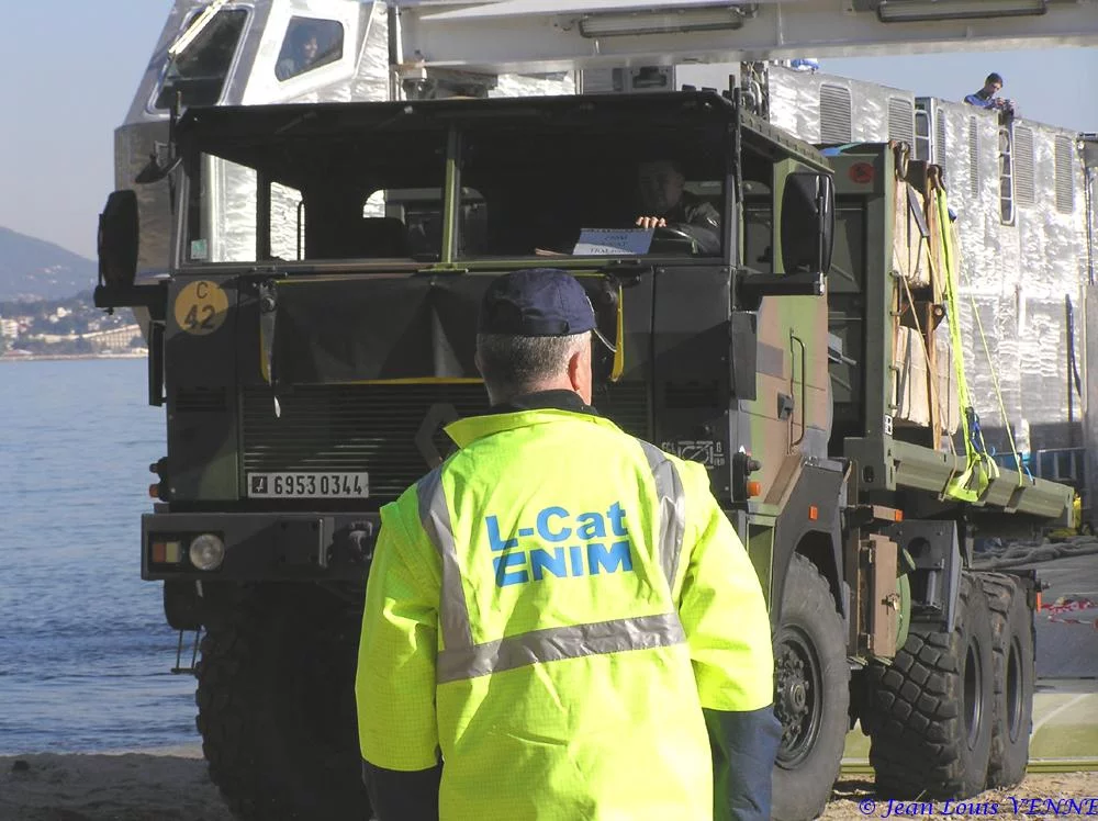 Premier plageage du L-CAT avec matériel roulant