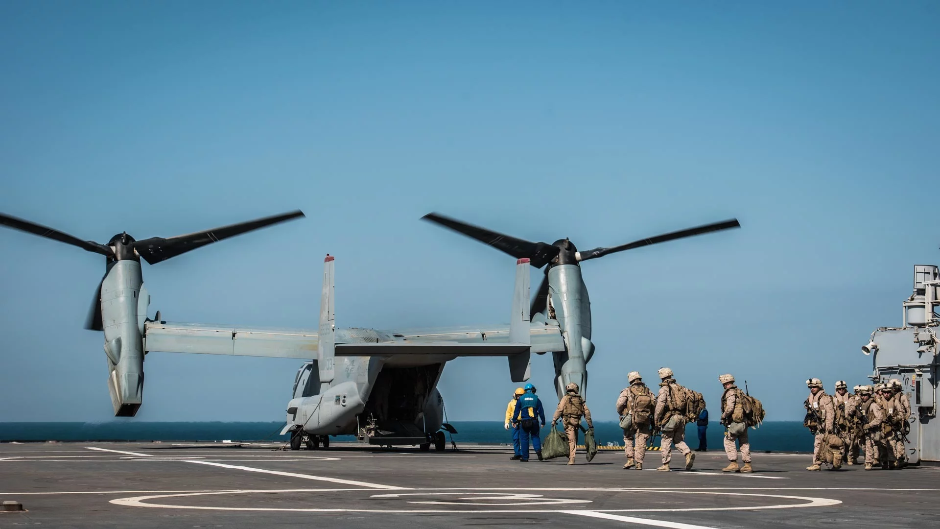 2 aéronefs Osprey-MV22 sur le BPC Tonnerre
