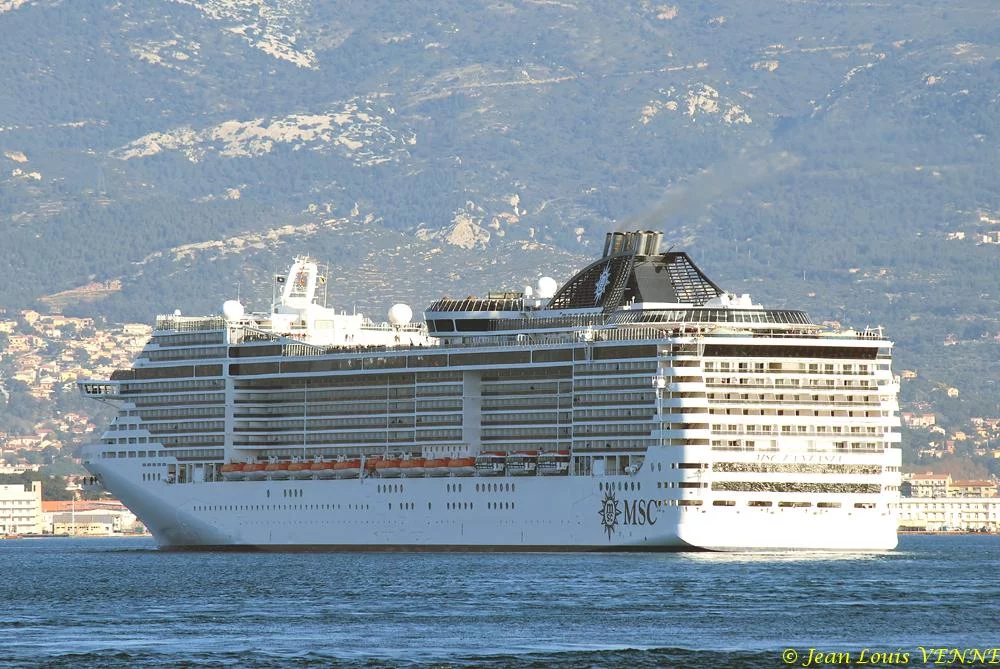 Escale surprise du MSC Fantasia à La Seyne sur Mer