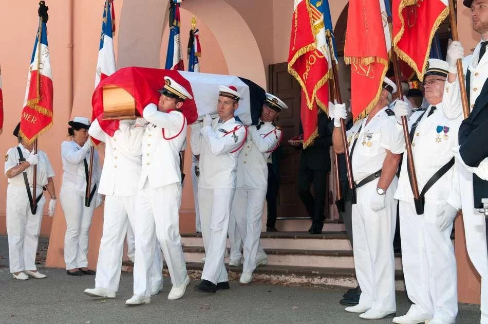 Une délégation du Casabianca aux obsèques de Pierre Favreau