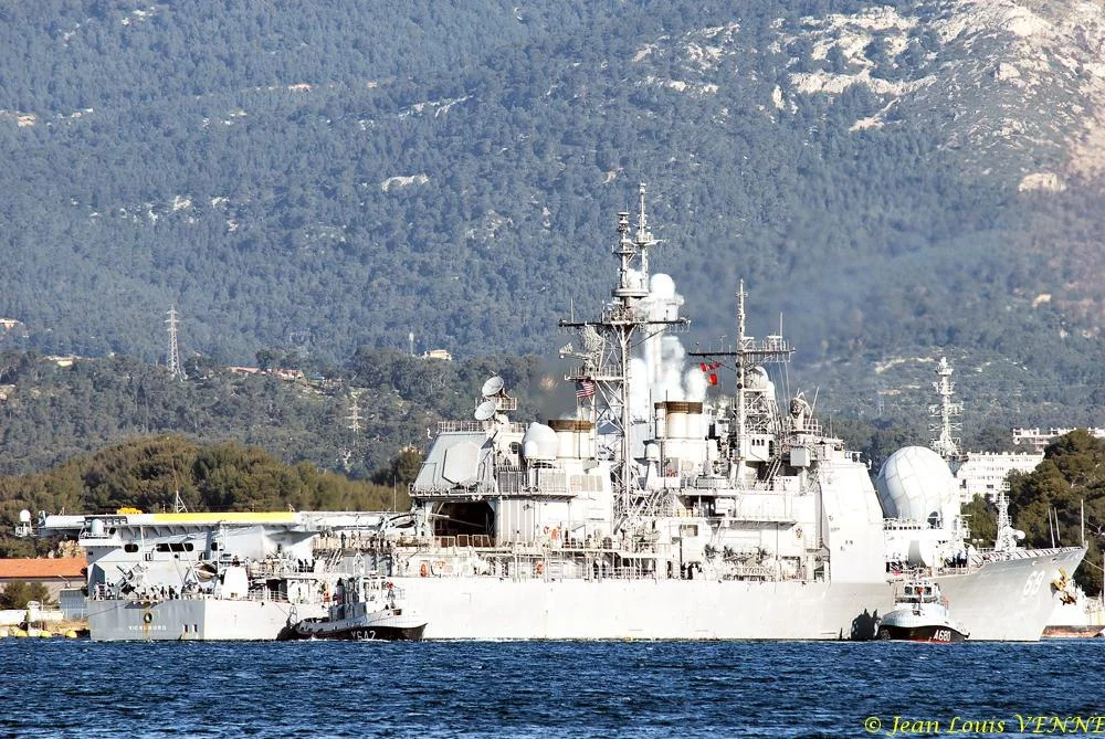 Le croiseur Vicksburg quitte Toulon