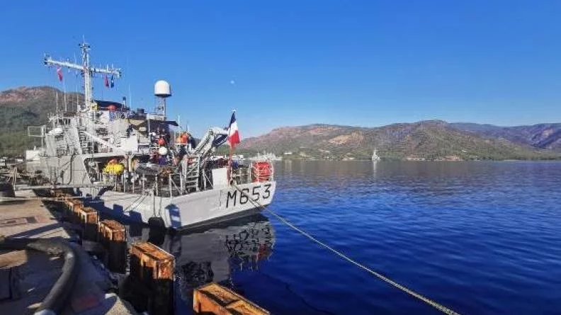 Le Chasseur de mines Capricorne en escale à Aksaz (Turquie)