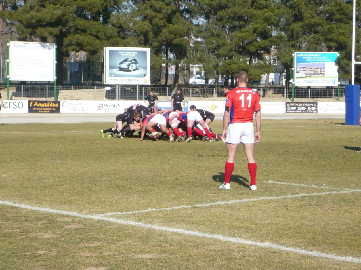 Heureusement, la mêlée …