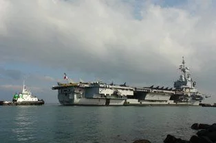 Lancement opérationnel depuis le porte-avions Charles de Gaulle