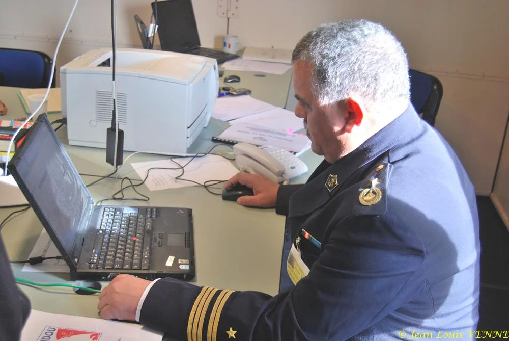 Au PC franco-algérien de l'exercice Raïs Hamidou