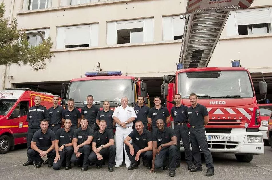 Le chef d’état-major de la Marine à la rencontre des marins pompiers de Marseille